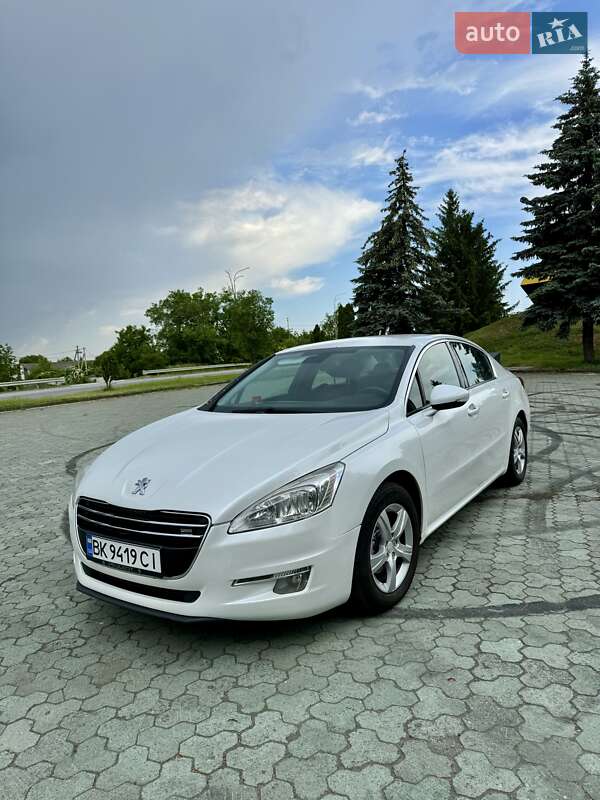 Седан Peugeot 508 2011 в Дубні