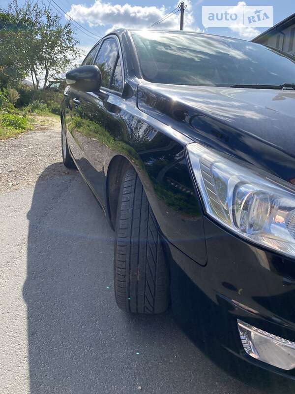 Седан Peugeot 508 2011 в Львове