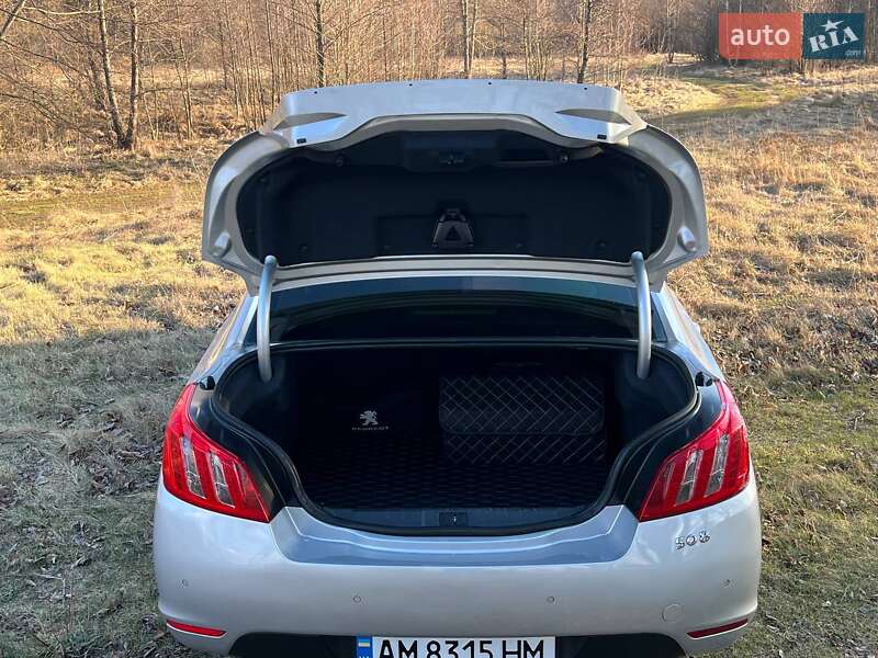 Седан Peugeot 508 2011 в Коростені