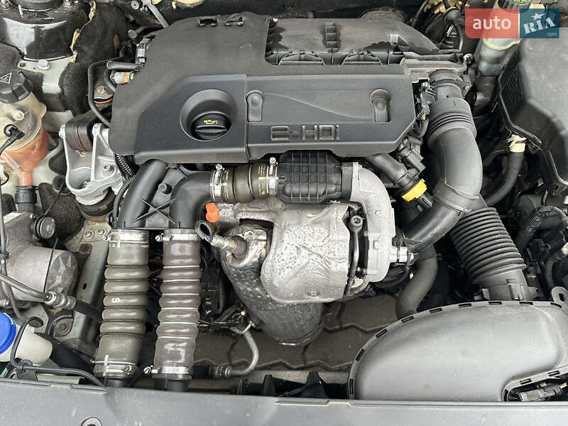 Седан Peugeot 508 2011 в Львові