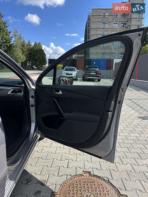 Седан Peugeot 508 2014 в Львове