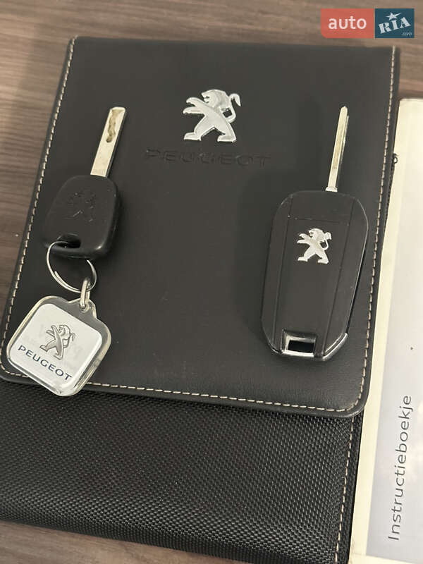 Седан Peugeot 508 2013 в Мукачевому