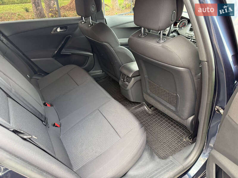 Седан Peugeot 508 2014 в Стрию