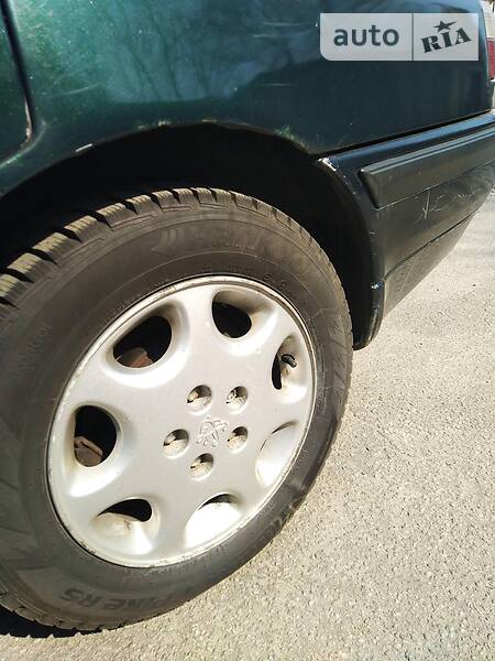 Седан Peugeot 605 1990 в Києві