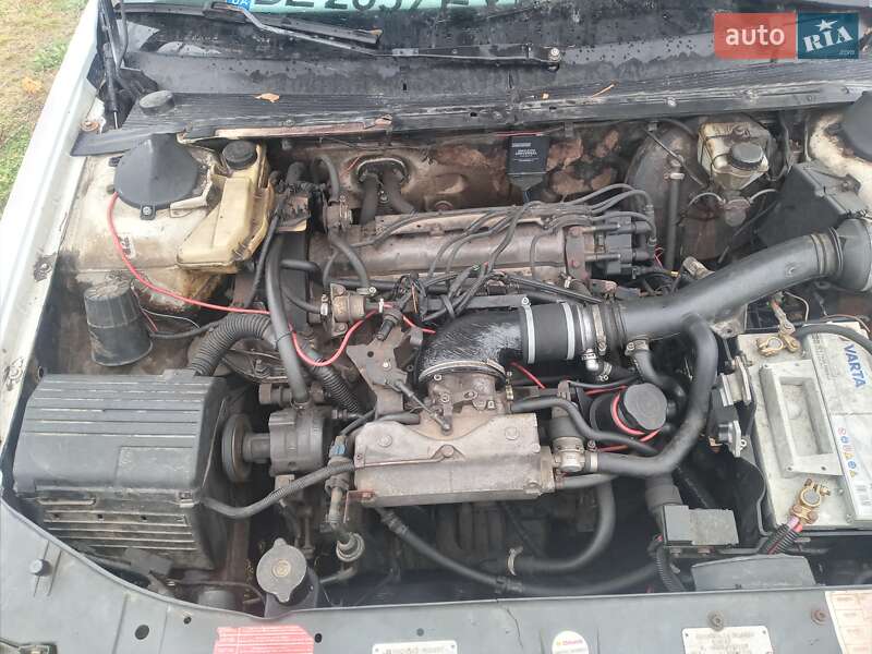 Седан Peugeot 605 1991 в Южноукраїнську