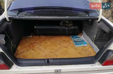 Седан Peugeot 605 1990 в Львове