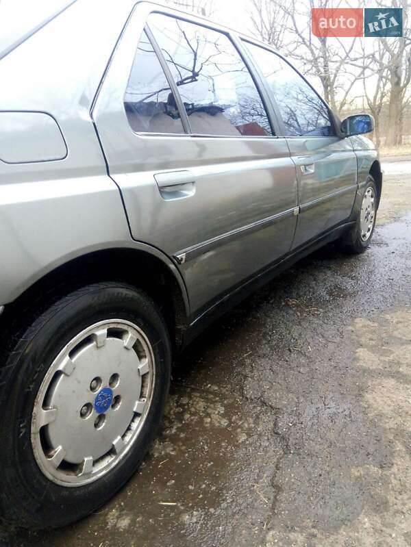 Седан Peugeot 605 1991 в Желтых Водах