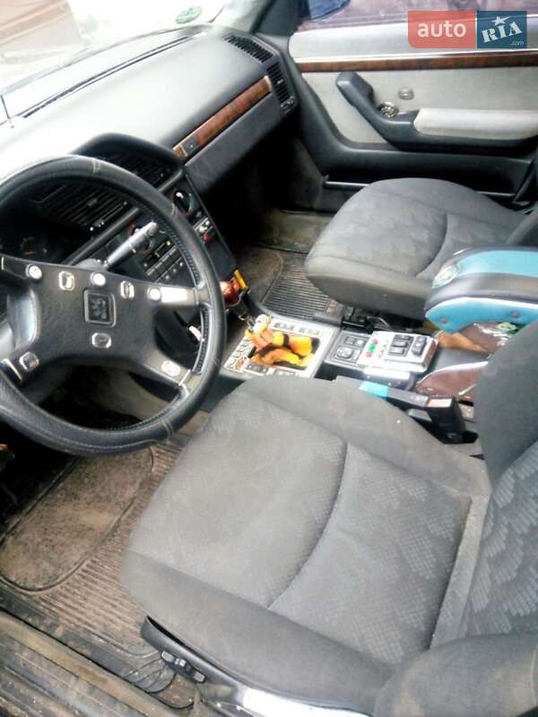 Седан Peugeot 605 1991 в Желтых Водах