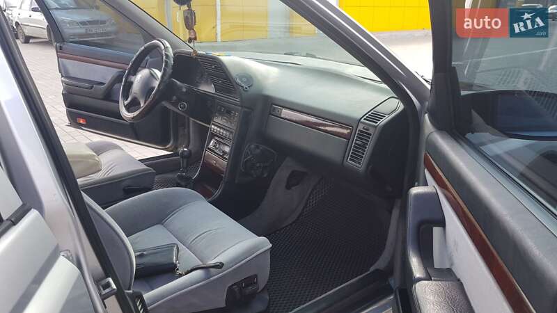 Седан Peugeot 605 1996 в Рівному