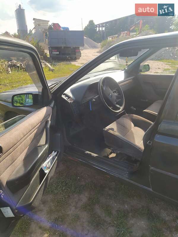 Седан Peugeot 605 1992 в Вінниці