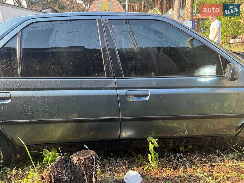 Седан Peugeot 605 1990 в Полтаві