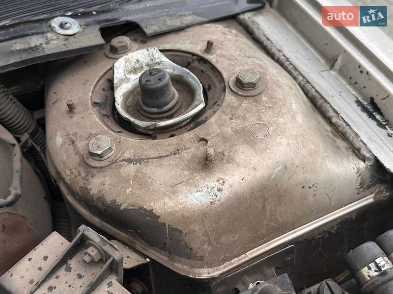 Седан Peugeot 605 1992 в Рожище