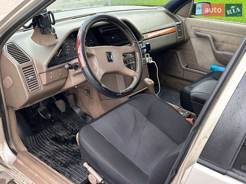 Седан Peugeot 605 1992 в Рожище