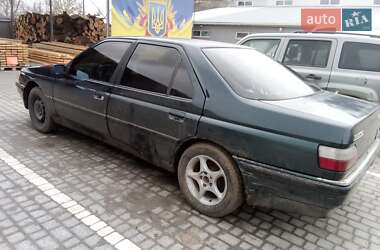 Седан Peugeot 605 1992 в Вороновиці