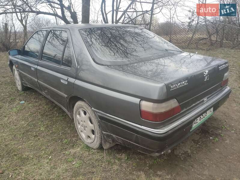 Седан Peugeot 605 1993 в Радивиліві