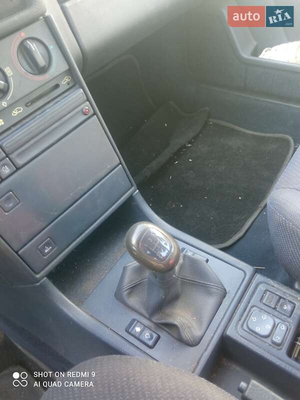 Седан Peugeot 605 1991 в Харкові