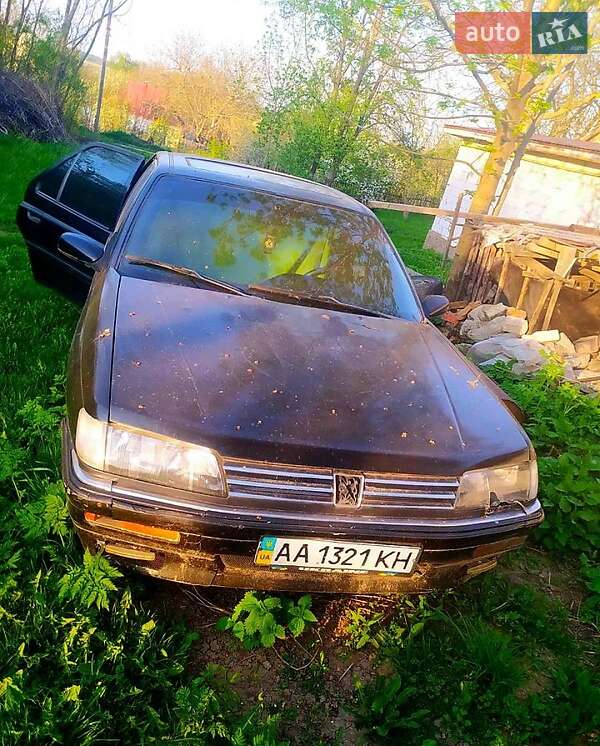 Седан Peugeot 605 1990 в Богуславе
