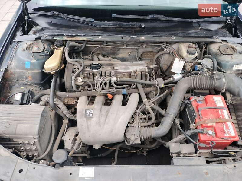 Седан Peugeot 605 1994 в Козове