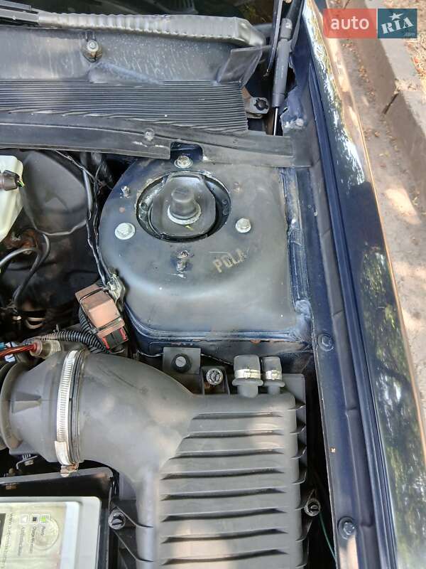 Седан Peugeot 605 1994 в Кривому Розі