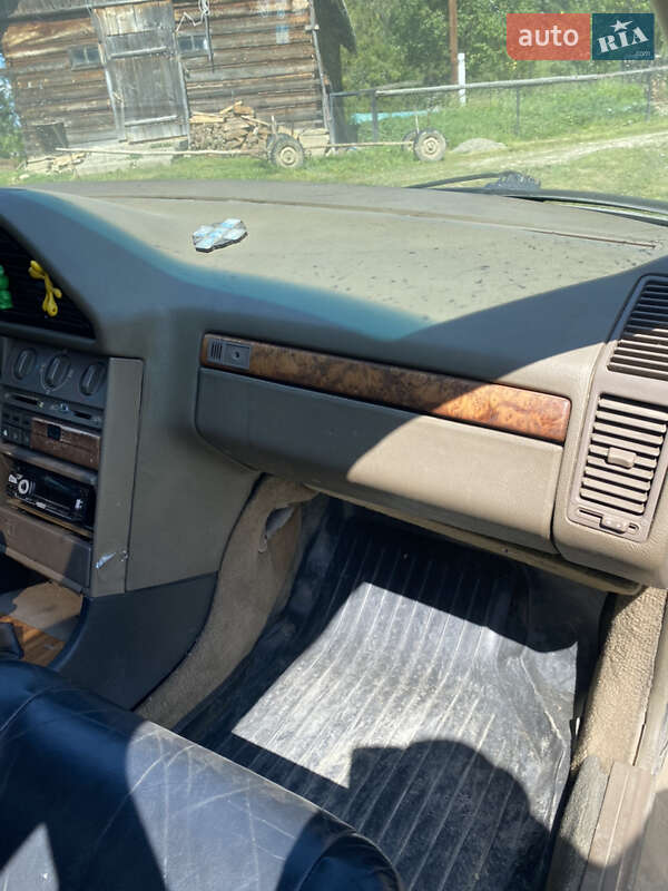 Седан Peugeot 605 1990 в Черновцах