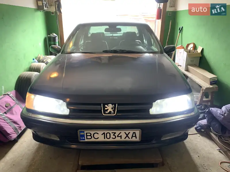Peugeot 605
