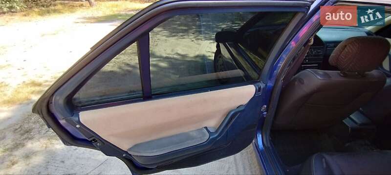 Седан Peugeot 605 1990 в Славуті