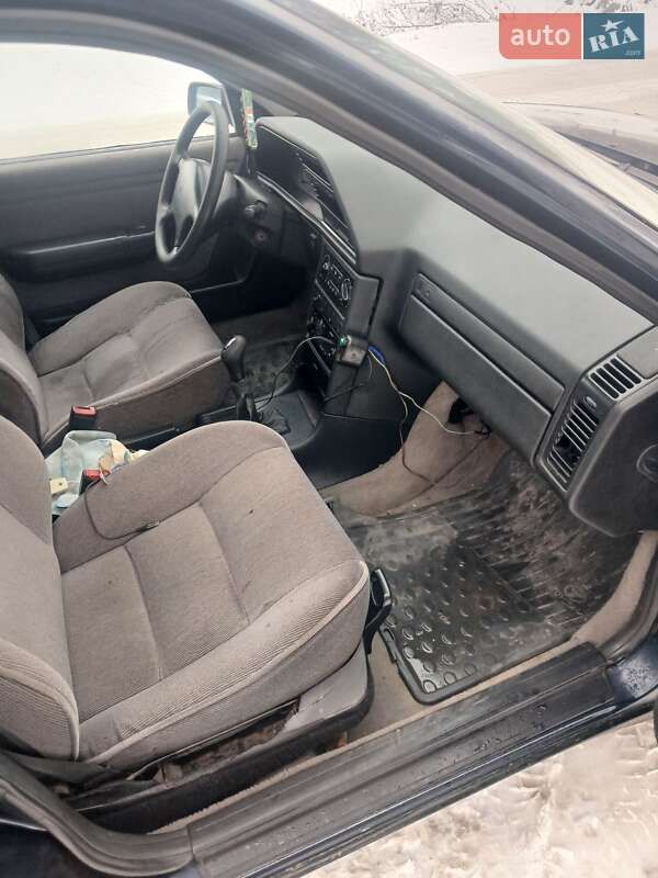 Седан Peugeot 605 1990 в Житомире