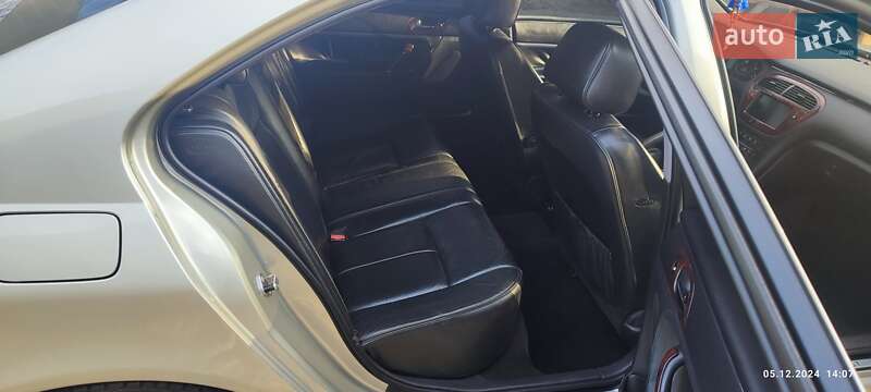 Седан Peugeot 607 2005 в Новом Роздоле