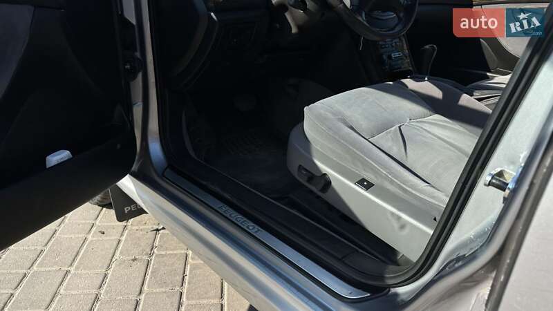 Седан Peugeot 607 2001 в Павлограді