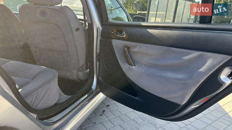 Седан Peugeot 607 2001 в Павлограді