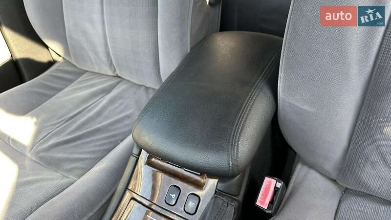 Седан Peugeot 607 2001 в Павлограді