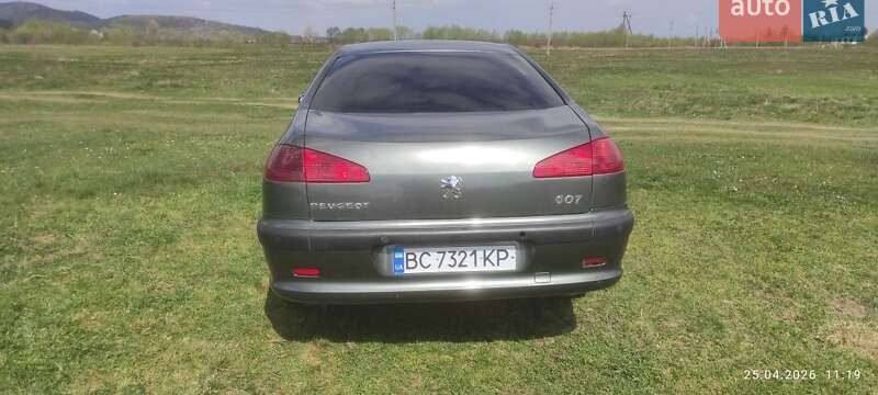 Peugeot 607 2004