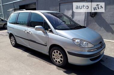 Минивэн Peugeot 807 2004 в 
