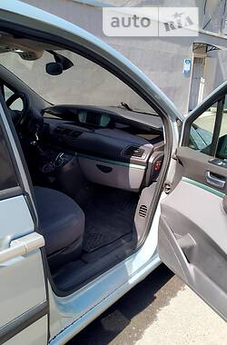 Минивэн Peugeot 807 2004 в 