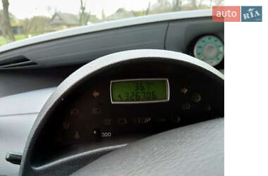 Мінівен Peugeot 807 2003 в Кам'янському