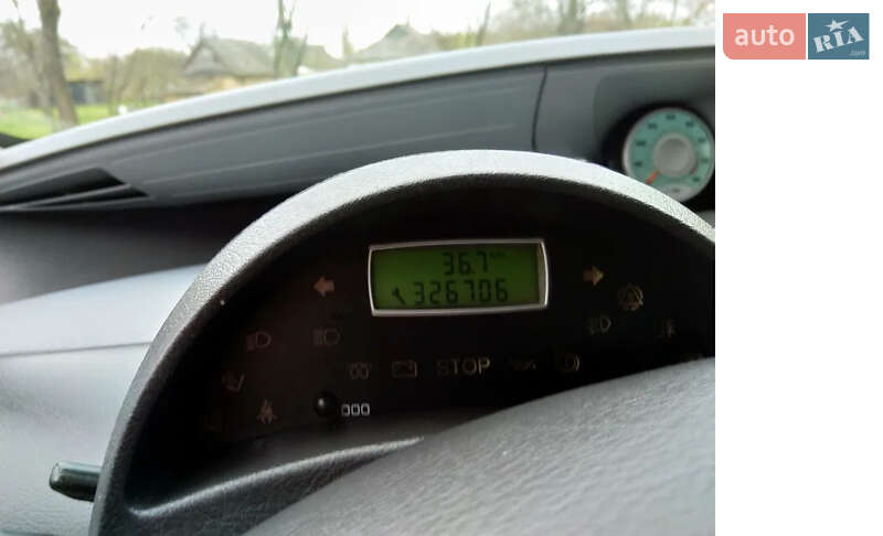 Мінівен Peugeot 807 2003 в Кам'янському