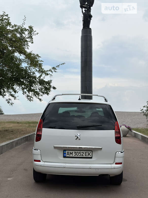 Минивэн Peugeot 807 2011 в Житомире