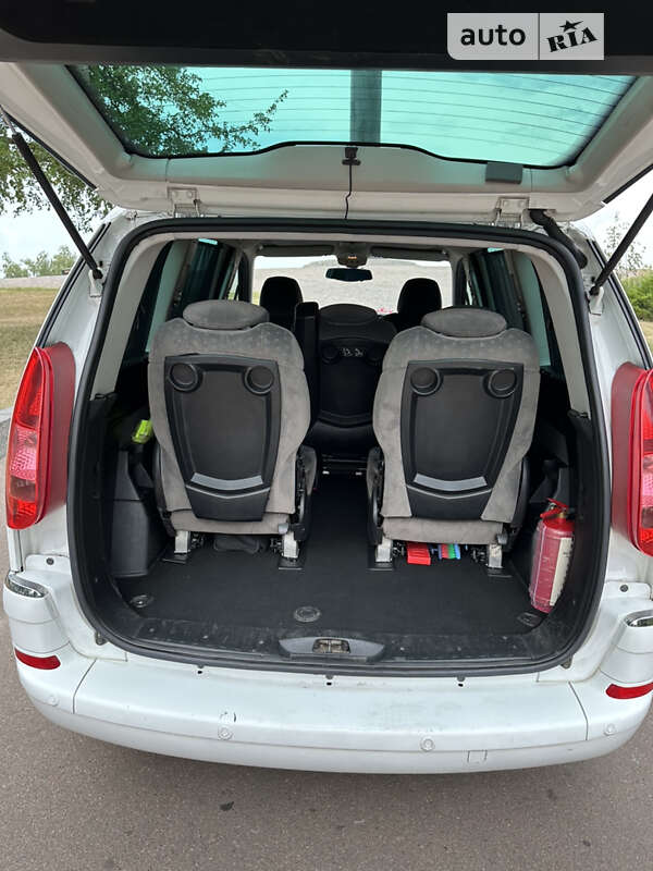 Минивэн Peugeot 807 2011 в Житомире