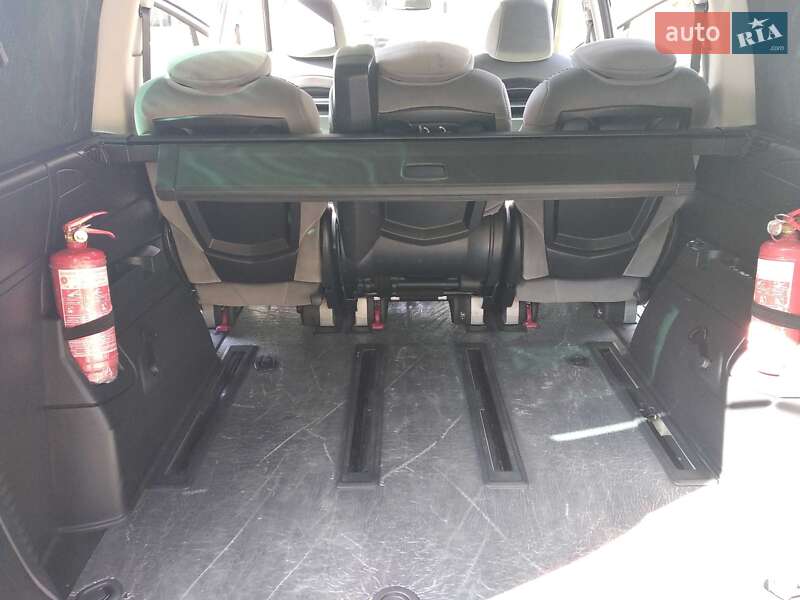 Мінівен Peugeot 807 2013 в Кам'янець-Подільському