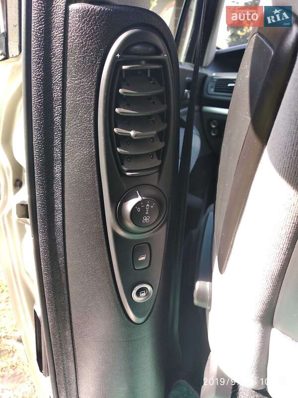 Мінівен Peugeot 807 2013 в Кам'янець-Подільському