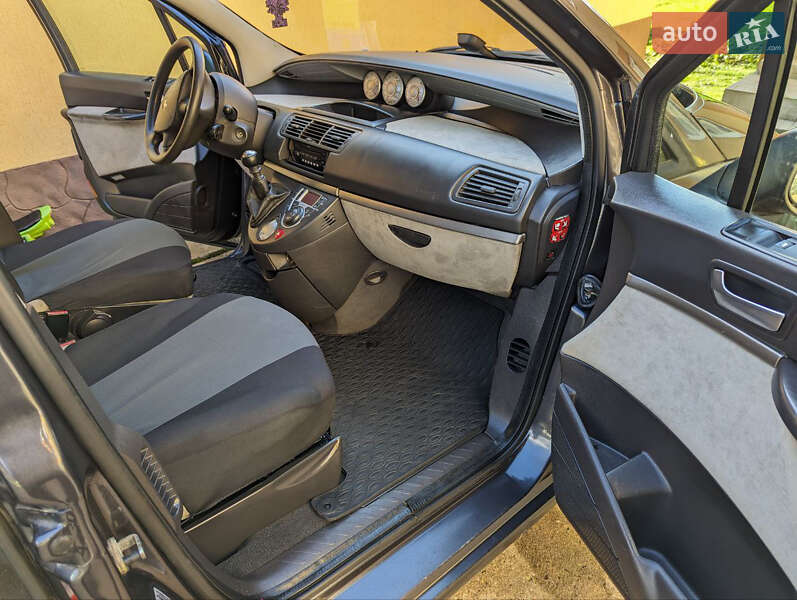 Мінівен Peugeot 807 2007 в Хусті