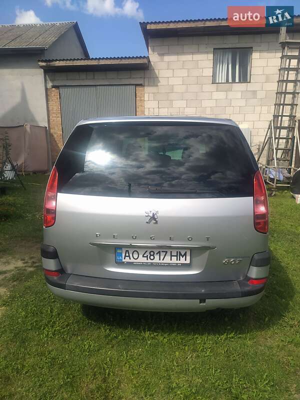 Минивэн Peugeot 807 2003 в Киеве