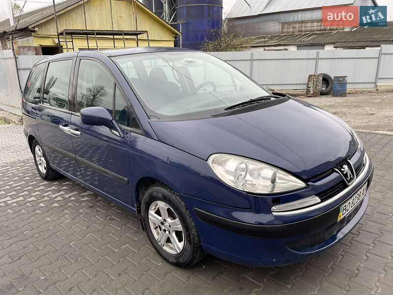 Минивэн Peugeot 807 2004 в 