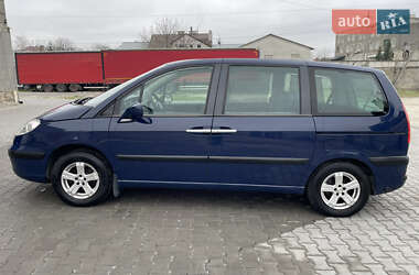 Минивэн Peugeot 807 2004 в 