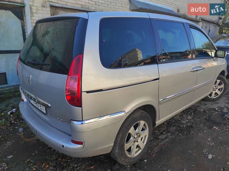Минивэн Peugeot 807 2009 в 