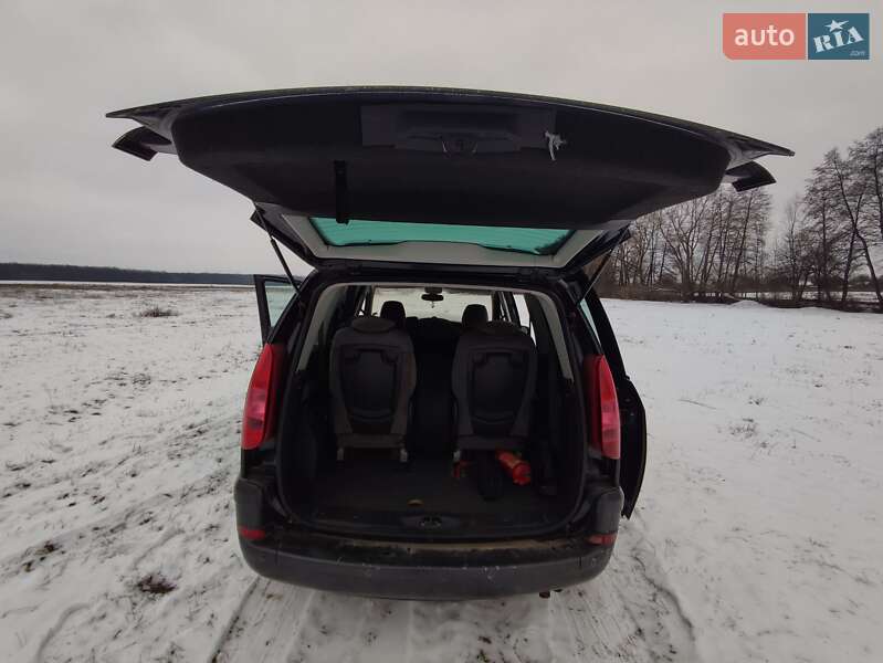 Мінівен Peugeot 807 2005 в Гнівані