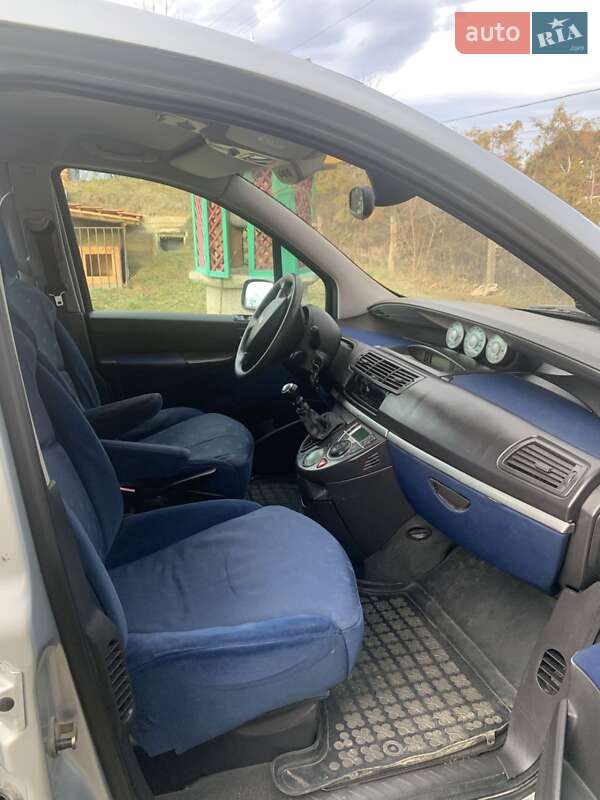 Мінівен Peugeot 807 2004 в Косові фото 9 Мінівен Peugeot 807 2004 в Косові