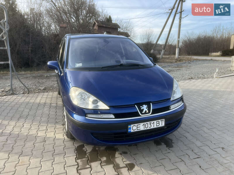 Минивэн Peugeot 807 2006 в Хотине