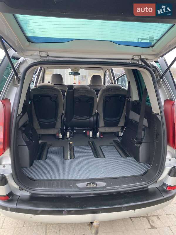 Мінівен Peugeot 807 2005 в Тлумачі