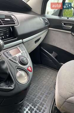 Минивэн Peugeot 807 2008 в 